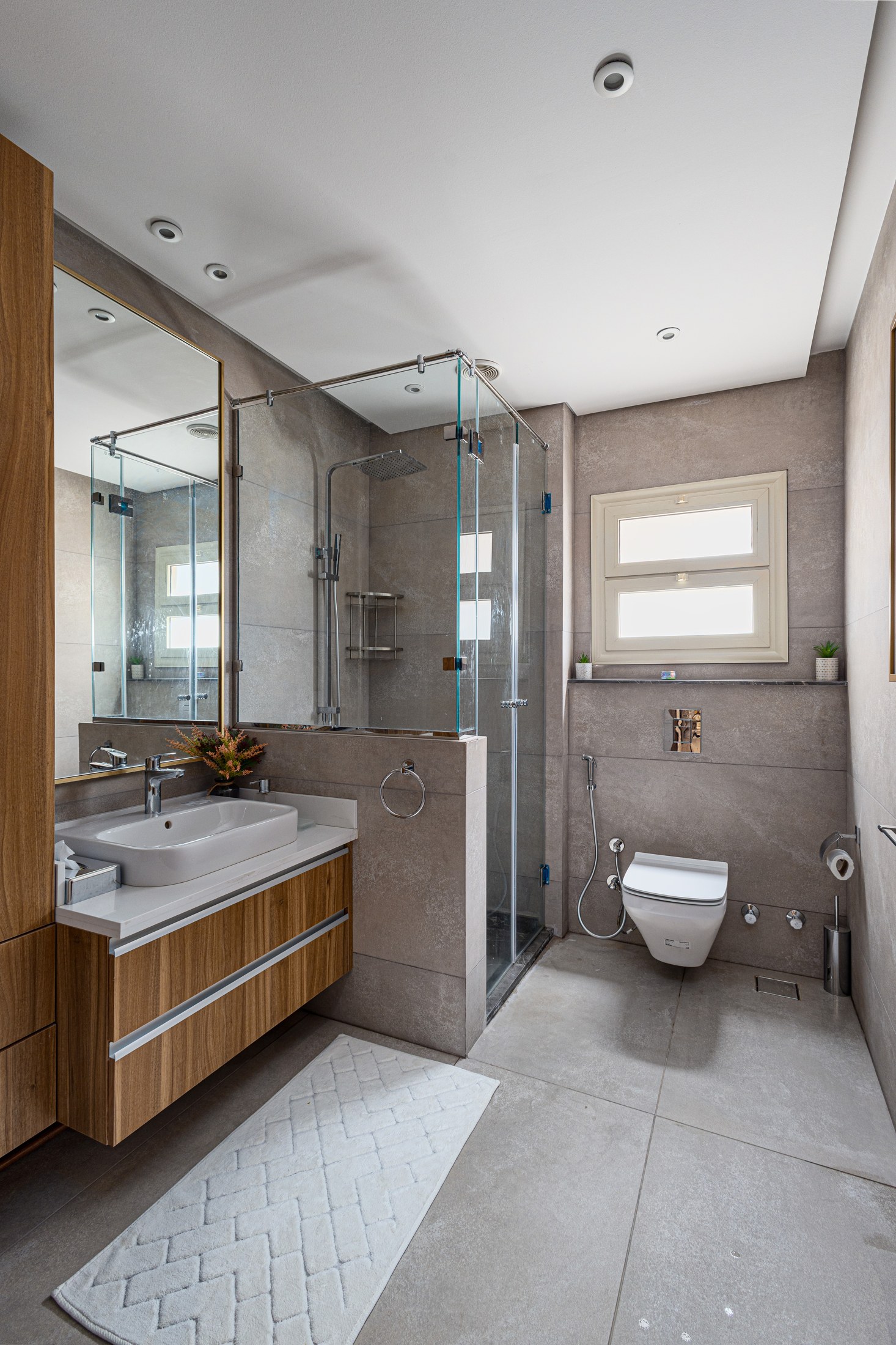Canaria Apartment — bathroom finishes